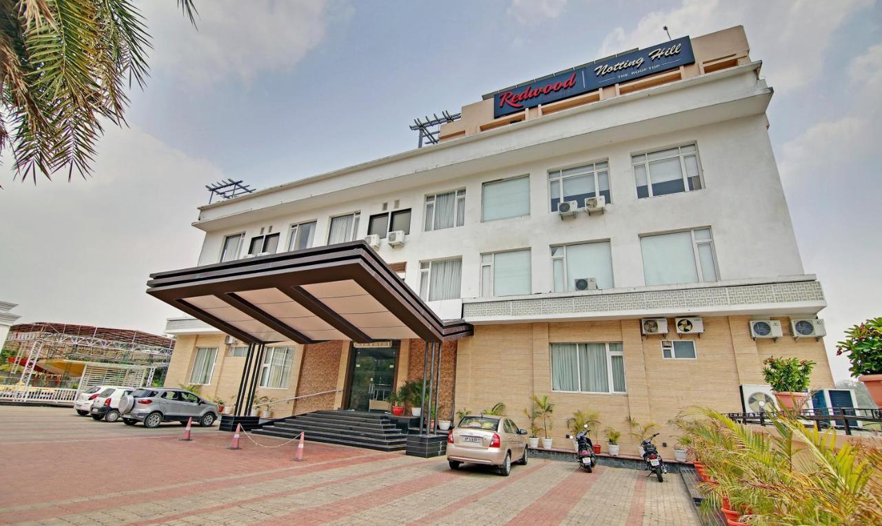 Redwood Resort Panchkula Exterior photo